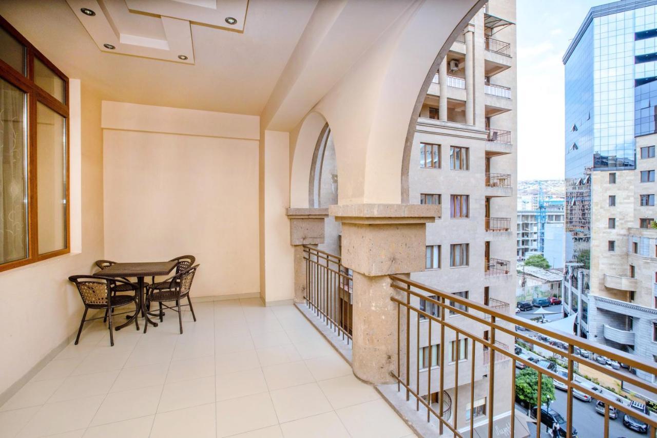 Stay Inn Apartments On Amiryan 4-6 Jerevan Eksteriør bilde