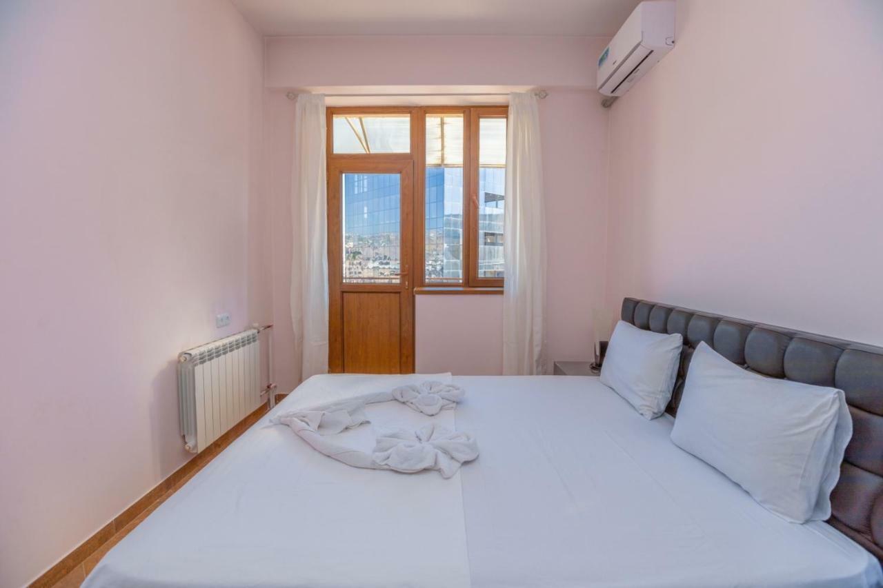 Stay Inn Apartments On Amiryan 4-6 Jerevan Eksteriør bilde